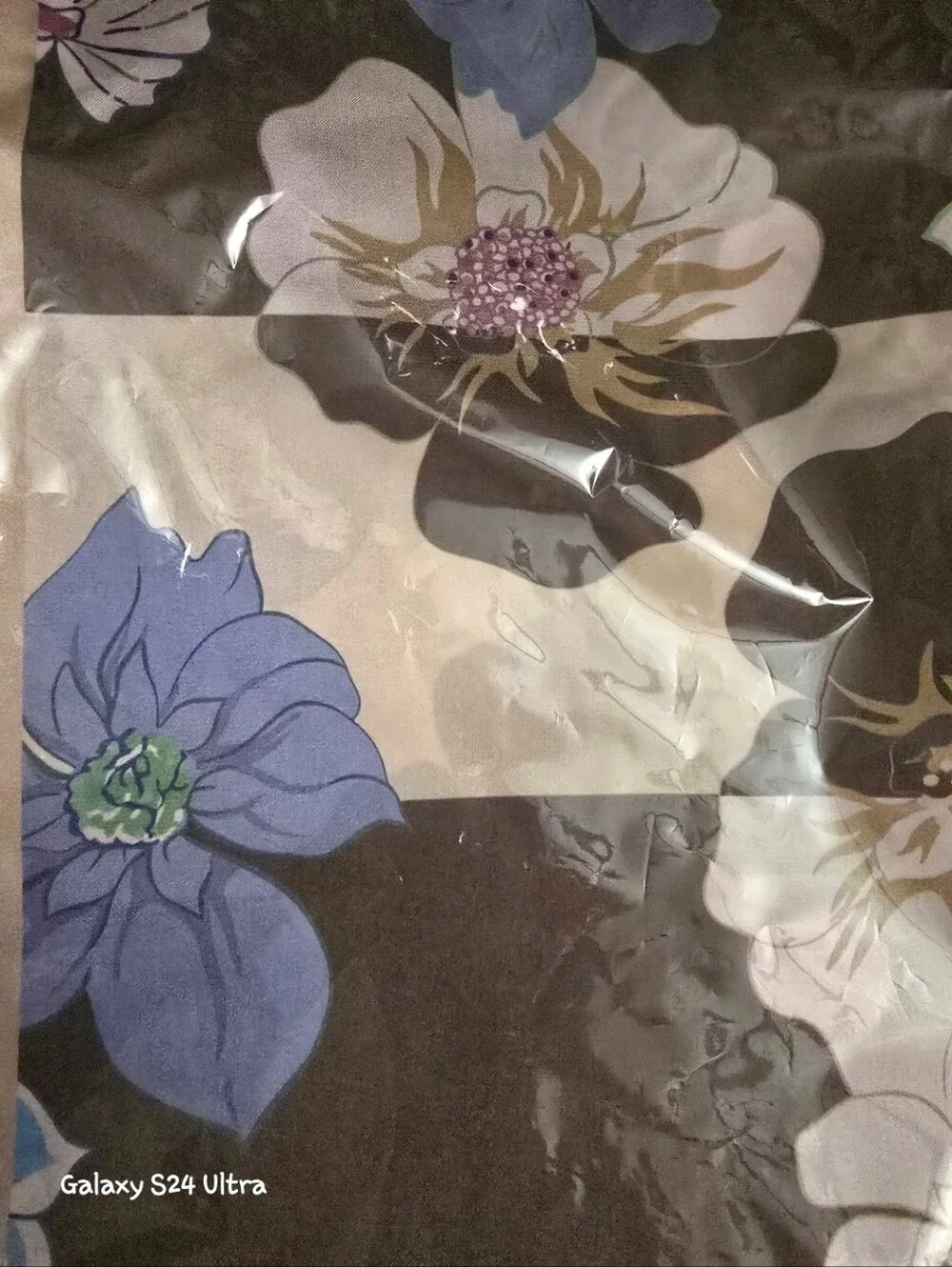 Beautiful Floral Scarf NEW